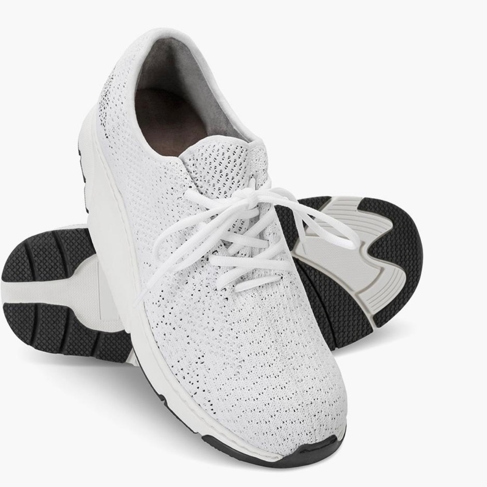 BRAND NEW “Axis” Therapeutic Balance shoe in white. Men’s US size 9.5